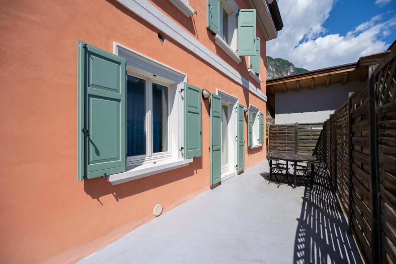 Villa Bellaria ริวาเดลการ์ดา ภายนอก รูปภาพ