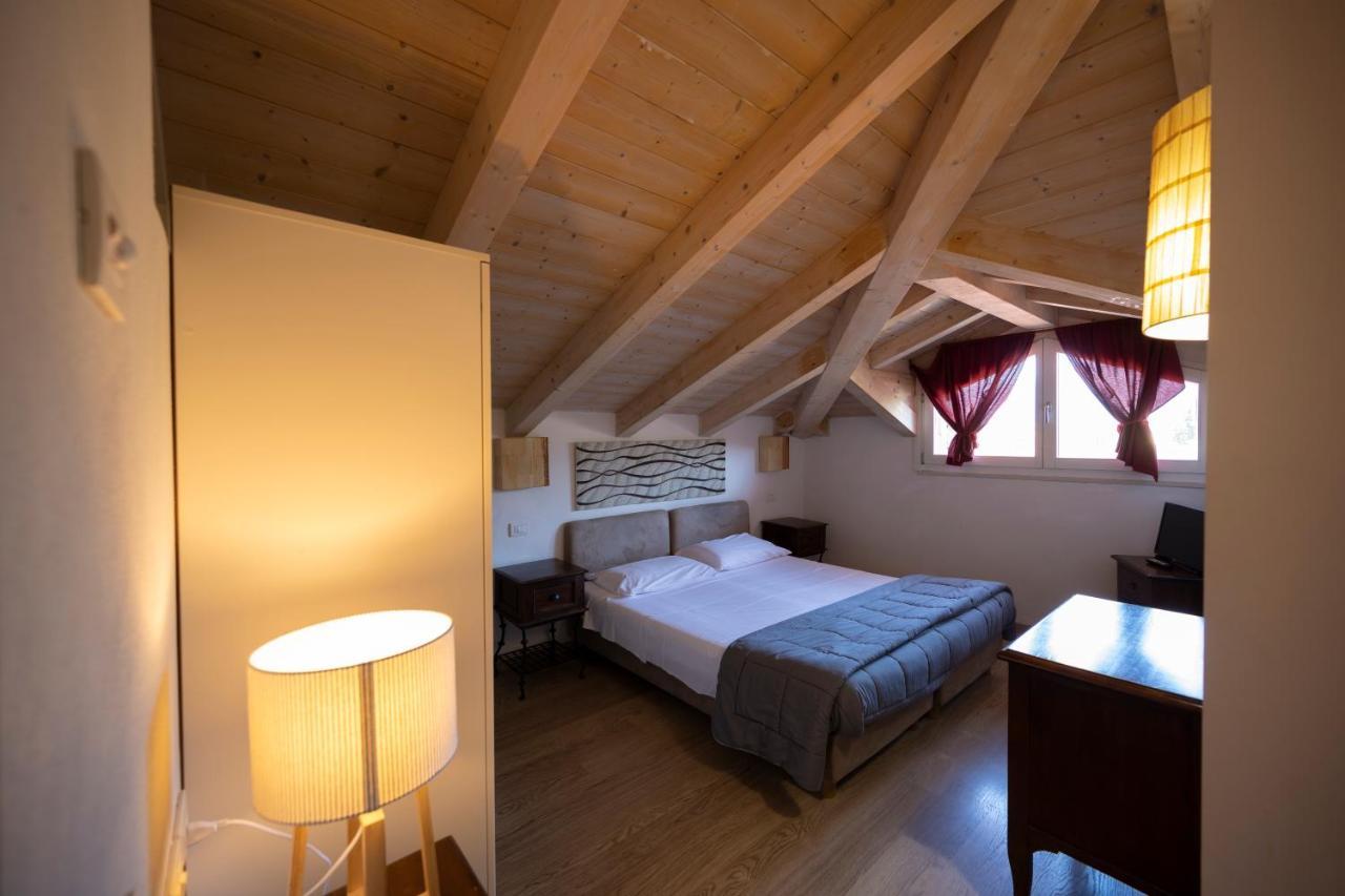Villa Bellaria ริวาเดลการ์ดา ภายนอก รูปภาพ